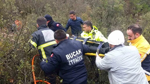 Burdur'da Otomobil Uçuruma Düştü