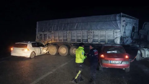 Bandırma'da Trafik Kazası: 8 Yaralı