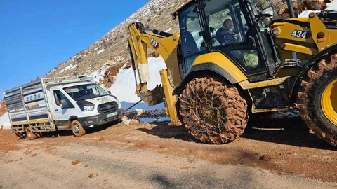 Gercüş'te Göçerlere Yardım Eli Uzandı