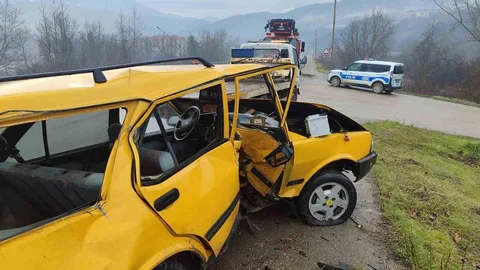 Karabük'te Otomobil Kazası Yaşandı
