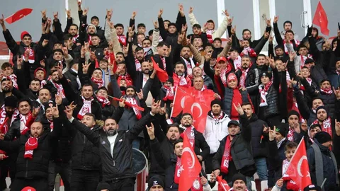 Sivasspor Taraftarları Amed Maçında Yoğun İlgi Gördü