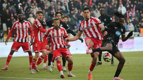 Sivasspor ve Amed Beraberlik Aldı