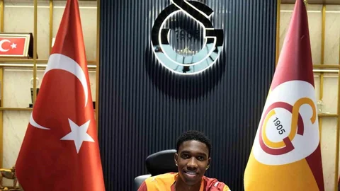 Yaser Asprilla, Galatasaray Taraftarını Bekliyor