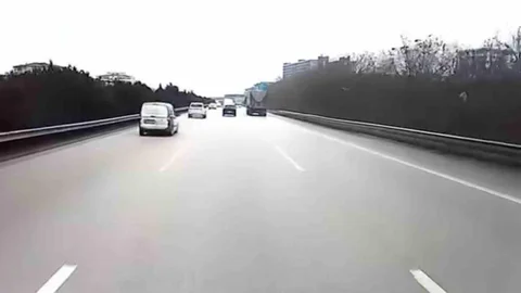 Bursa'da Otoyolda Kaza Tehlikesi