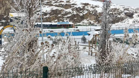 Göle'de Dondurucu Soğuklar Etkili Oldu