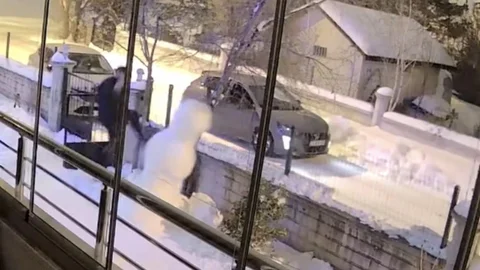 Elazığ'da Kardan Adam Yıkma Olayı