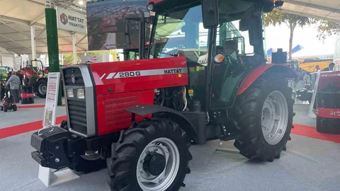 Traktör Sayısı Türkiye'de Arttı, Şanlıurfa'da Düştü