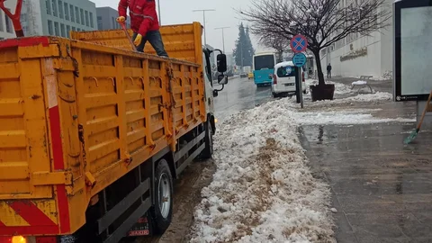 Kahramanmaraş'ta Karla Mücadele Devam Ediyor