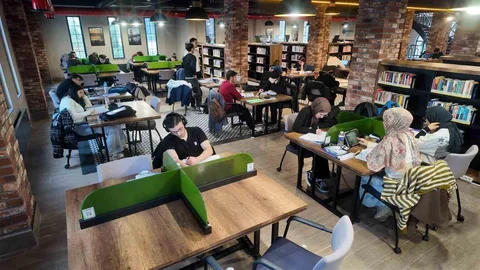 Başiskele'de Öğrencilerin Tercihi Kitaphane