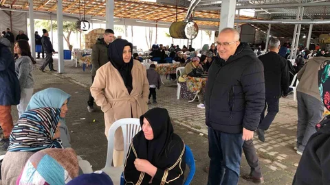 Denizli'de Umre Dönenlere Hayır Yemeği