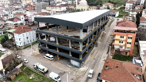 Dilovası'nda Otopark Belediyeye Dönüşüyor