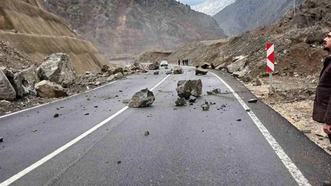 Artvin'de Heyelan Olayı