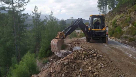 Antalya'da Şiddetli Yağışlara Müdahale Süreci