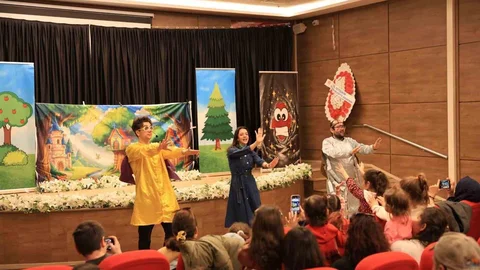 Efeler Belediyesi Çocukları Tiyatro ile Buluşturdu