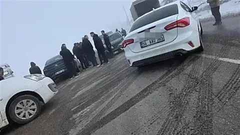 Siirt'te Trafik Kazası: 2 Yaralı