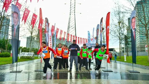 Esenyurt'ta Oryantiring Turnuvası Düzenlendi
