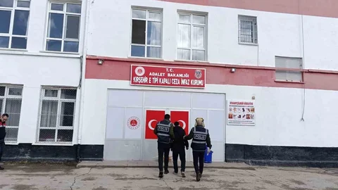 Kırşehir'de Firari Suçlu Yakalandı