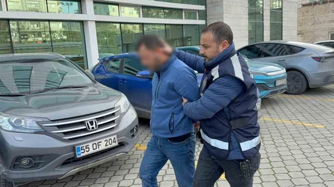 Samsun'da Kahvehanede Sandalyeden Düşme Olayı