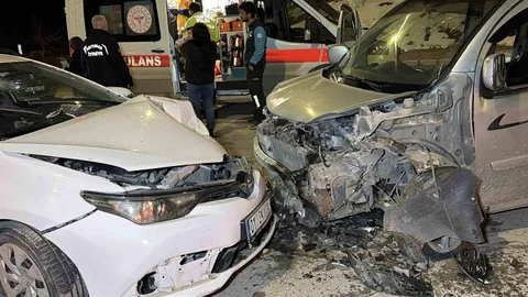 Adıyaman'da Trafik Kazası: 3 Yaralı