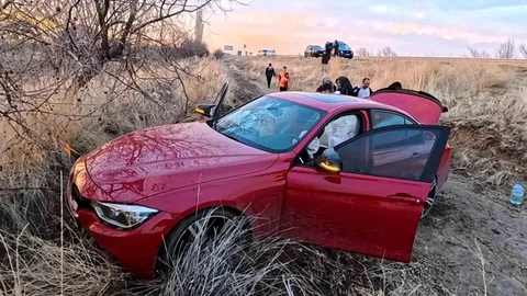 Aksaray'da Otomobil Şarampole Düştü