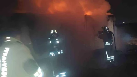 Hatay'da Konteyner Yangını