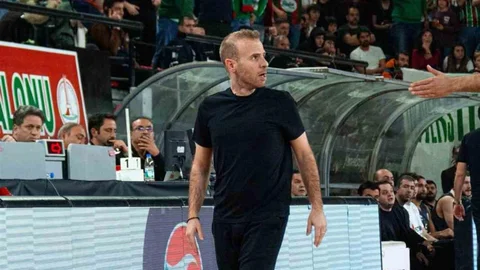 Karşıyaka Basketbol Maçın Sonunda Üzüntü Yaşadı