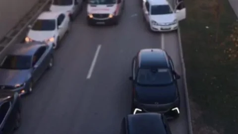 Fermuar Sistemiyle Ambulansa Yol Verildi