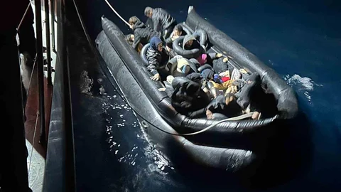 İzmir'de Düzensiz Göçmen Operasyonu