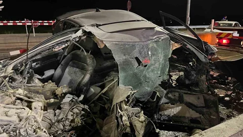 Otoyollardaki Beton Bloklar Sürücülere Zor Anlar Yaşatıyor