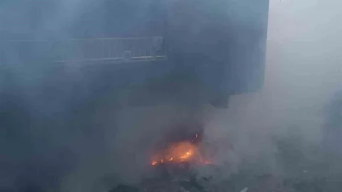 Altınözü'nde Odunluk Yangını Kontrol Altına Alındı