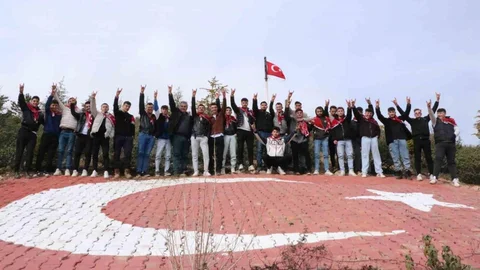 Asker Adayları Nöbet Tutuyor