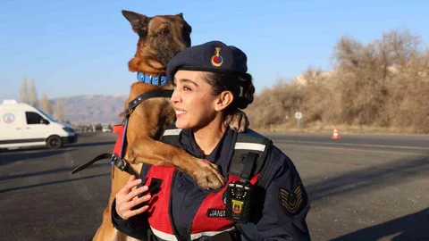 Nevşehir'de Görev Köpeklerinin Eğitimi