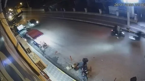 Mardin'de Motosiklet Kazası Güvenlik Kamerasında