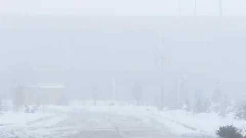 Yüksekova'da Uçak Seferleri İptal Edildi