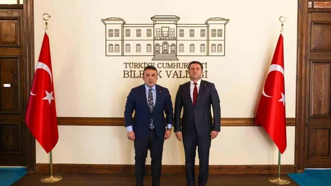 Bilecik Valisi Sözer'den Emniyet Müdürü'ne Tebrik