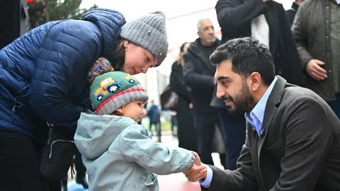 Tuzla'da Oyun Parkı Sokağı Açıldı