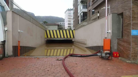 Antalya'da Su Baskını Sonrası Hasar Tespiti