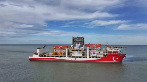 Zonguldak'ta Yıldırım Gemisi Görüntülendi