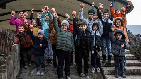 Bursa'da Çocuklar Arkeolojiyi Öğreniyor