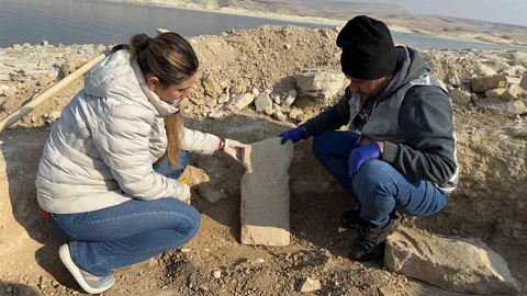 Adıyaman'da Tarihi Taşlar Bulundu