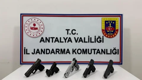 Alanya’da Ruhsatsız Silah Ele Geçirildi