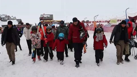 Erciyes'te Şehit Çocuklarına Kayak Eğitimi Verildi