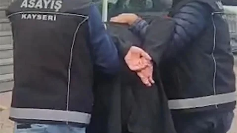 Kayseri'de Hırsızlık ve Dolandırıcılıktan Yakalanan Şahıs
