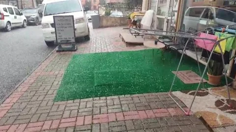 Alanya'da Dolu Yağışı Etkili Oldu