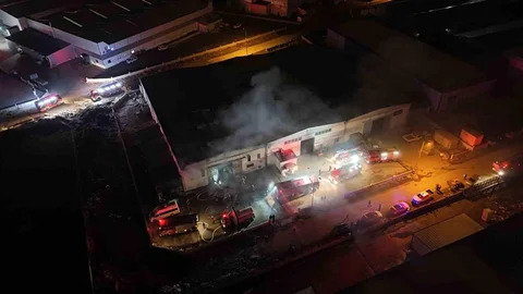 Kayseri'de Mobilya Fabrikasında Yangın Çıktı