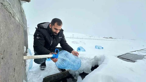 Erzurum'da Su Hatları Dondu