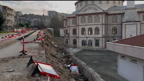 Bursa'da Çöken Duvar Sorunu Devam Ediyor
