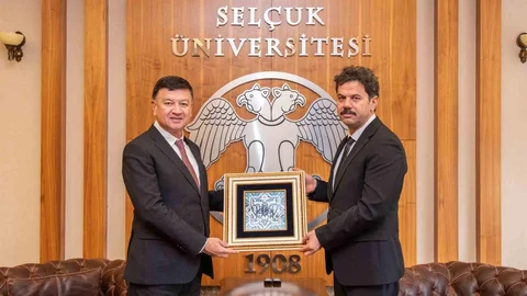 Selçuk Üniversitesi ve Zarmed Üniversitesi İş Birliğini Güçlendiriyor