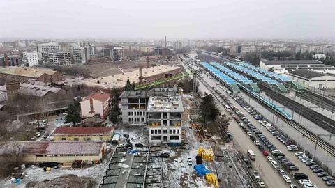 Eskişehir'de Kule Vinç Operatörlüğü Zorlukları