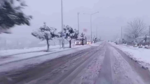 Gölbaşı'nda Yoğun Kar Yağışı Etkili Oldu